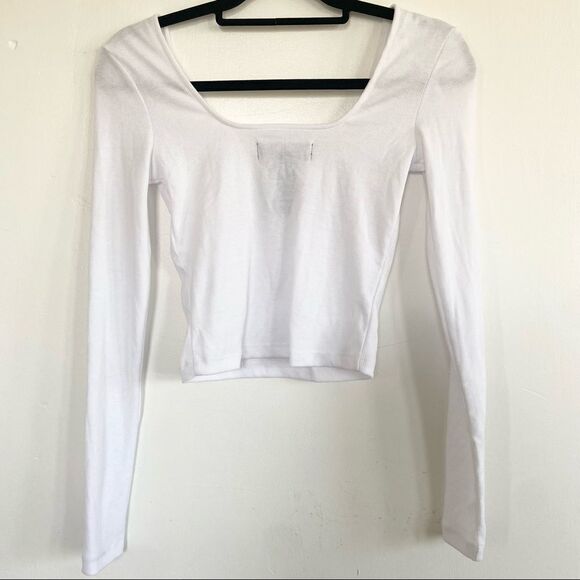 By Samii Ryan Daisy White Long Sleeve Crop Top Size Small - Picture 3 of 6